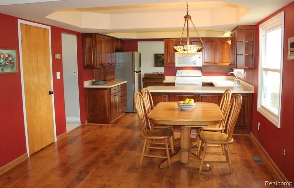 44727 Brookside Road Plymouth, MI 48170 - Photo 10 of 37 IMG_8330.jpg