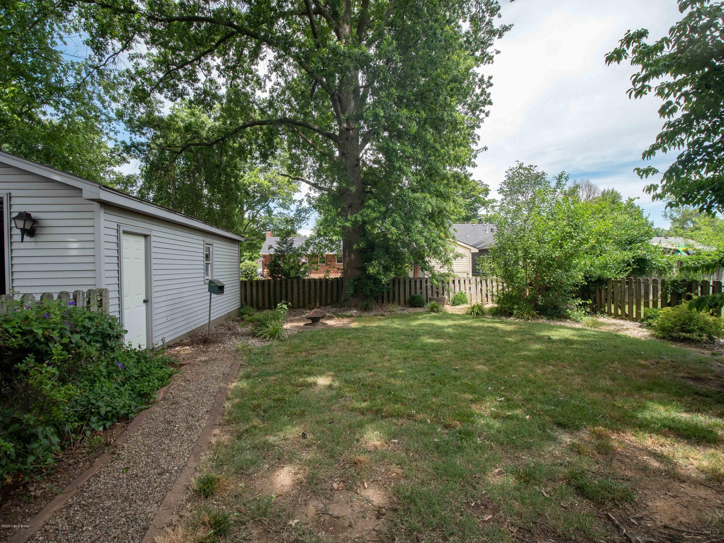 809 Ahland Road Louisville, KY 40207 - Photo 63 of 72 809 Ashland Road-73