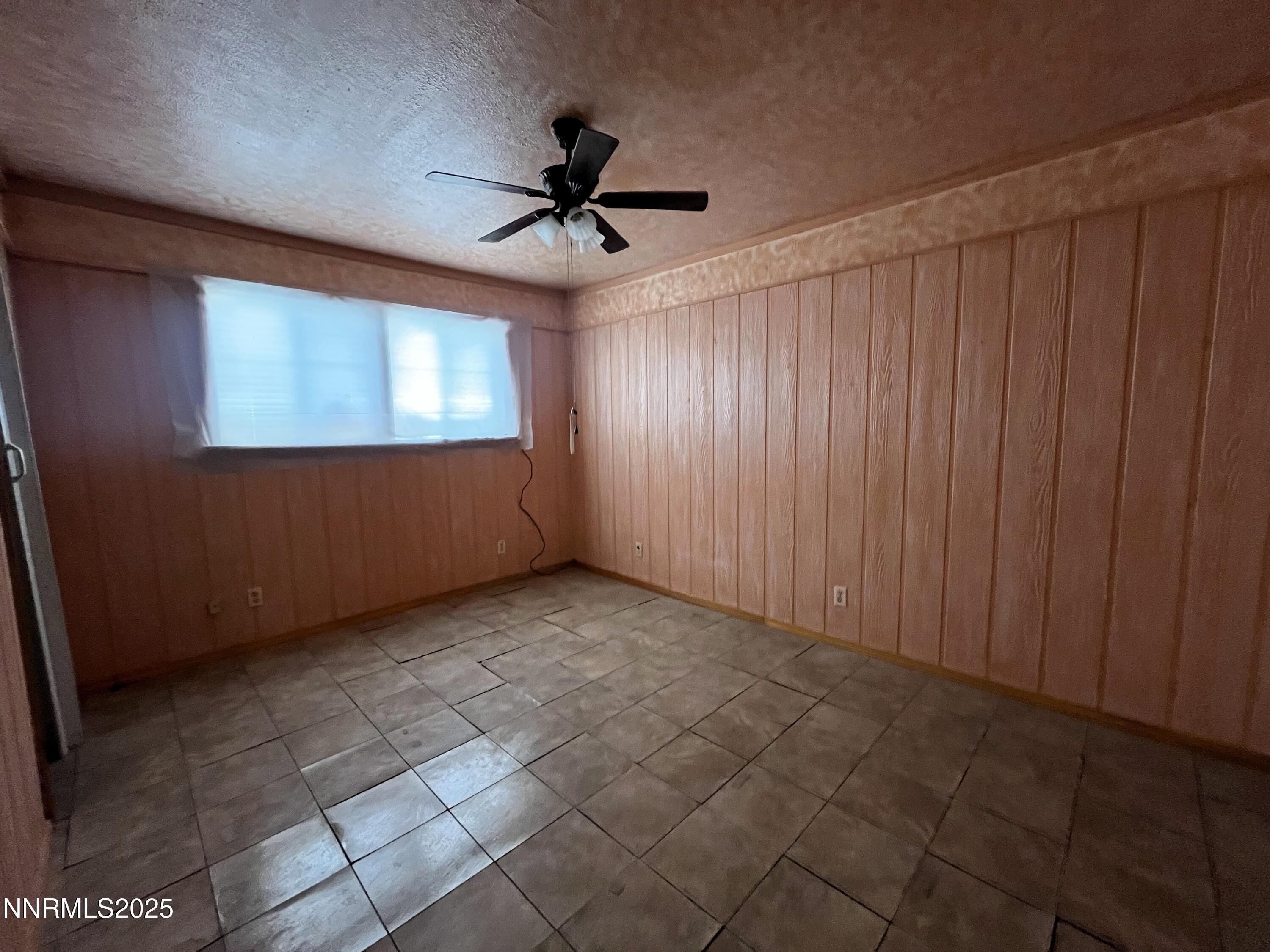 645 K Street Hawthorne, NV 89415 - Photo 9 of 16 a view of an empty room and window