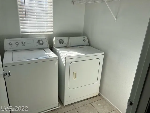 $2,100 | 1079 Country Coach Drive, Henderson, NV 89002