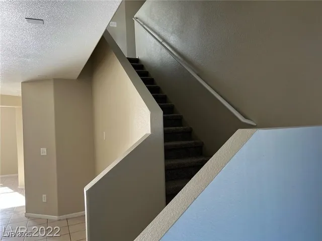 $2,100 | 1079 Country Coach Drive, Henderson, NV 89002