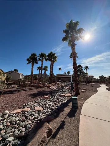 $2,100 | 1079 Country Coach Drive, Henderson, NV 89002