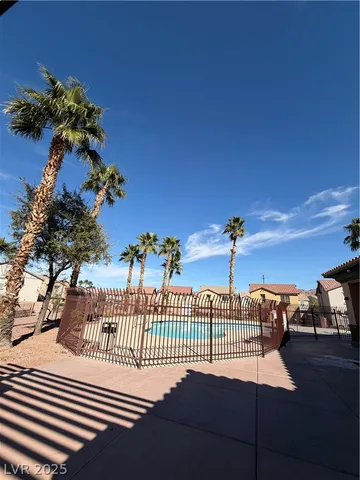 $2,100 | 1079 Country Coach Drive, Henderson, NV 89002