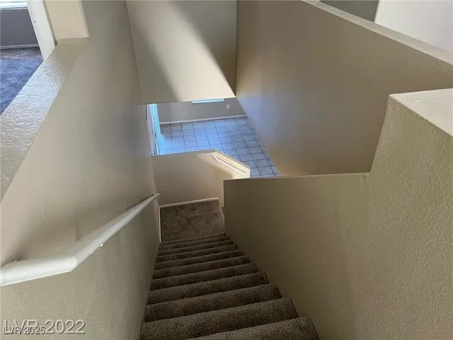 $2,100 | 1079 Country Coach Drive, Henderson, NV 89002