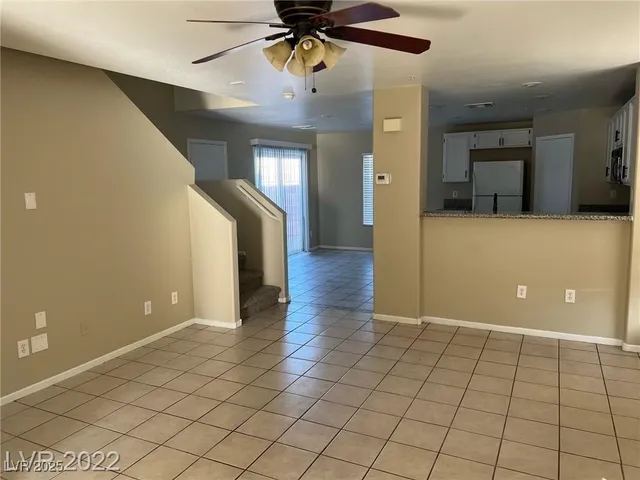 $2,100 | 1079 Country Coach Drive, Henderson, NV 89002