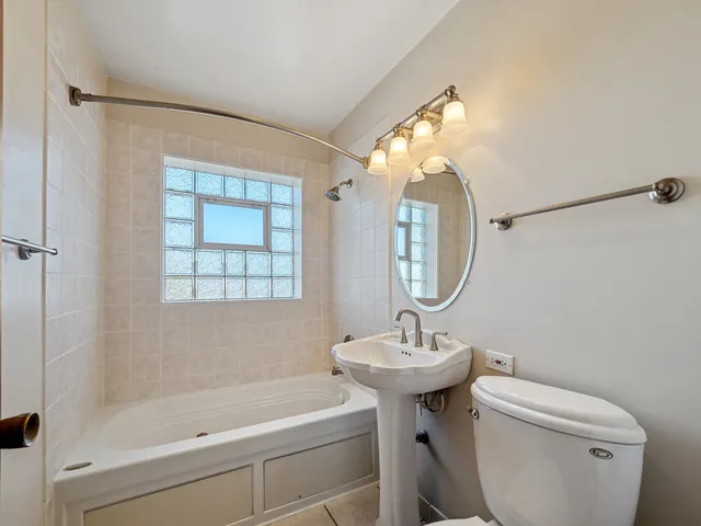 $429,900 | 1215 West Sigwalt Street, Arlington Heights, IL 60005