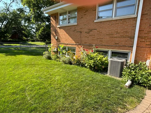 $429,900 | 1215 West Sigwalt Street, Arlington Heights, IL 60005