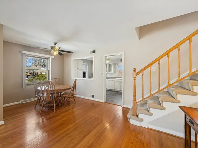 $429,900 | 1215 West Sigwalt Street, Arlington Heights, IL 60005