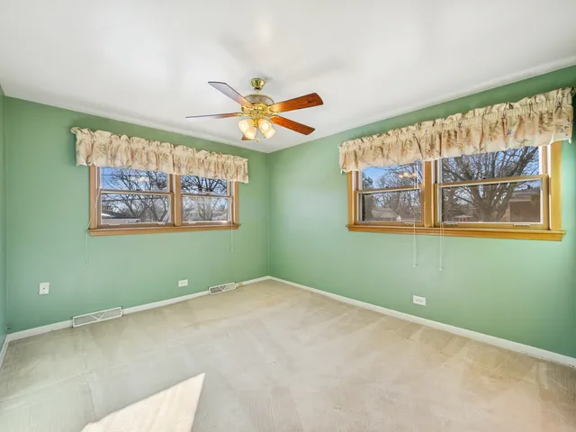 $429,900 | 1215 West Sigwalt Street, Arlington Heights, IL 60005