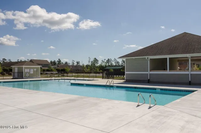 $2,300 | 635 Avington Lane Northeast, Leland, NC 28451