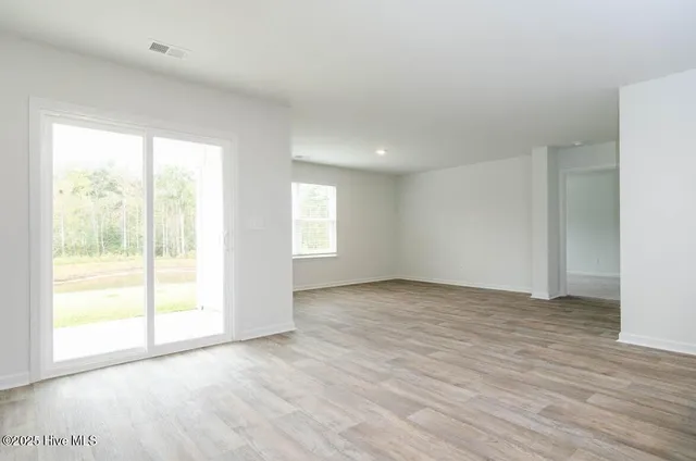 $2,300 | 635 Avington Lane Northeast, Leland, NC 28451