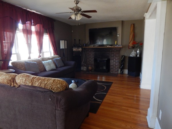 103 Edgewood Street Springfield, MA 01109 - Photo 7 of 29 Gallery Image 7