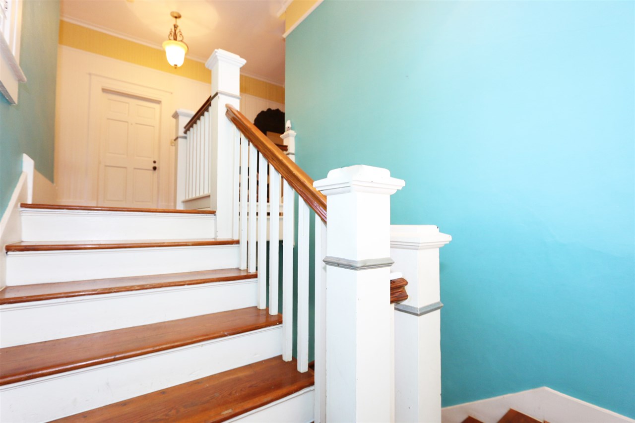 1619 Matamoros Street Laredo, TX 78040 - Photo 9 of 20 a view of entryway