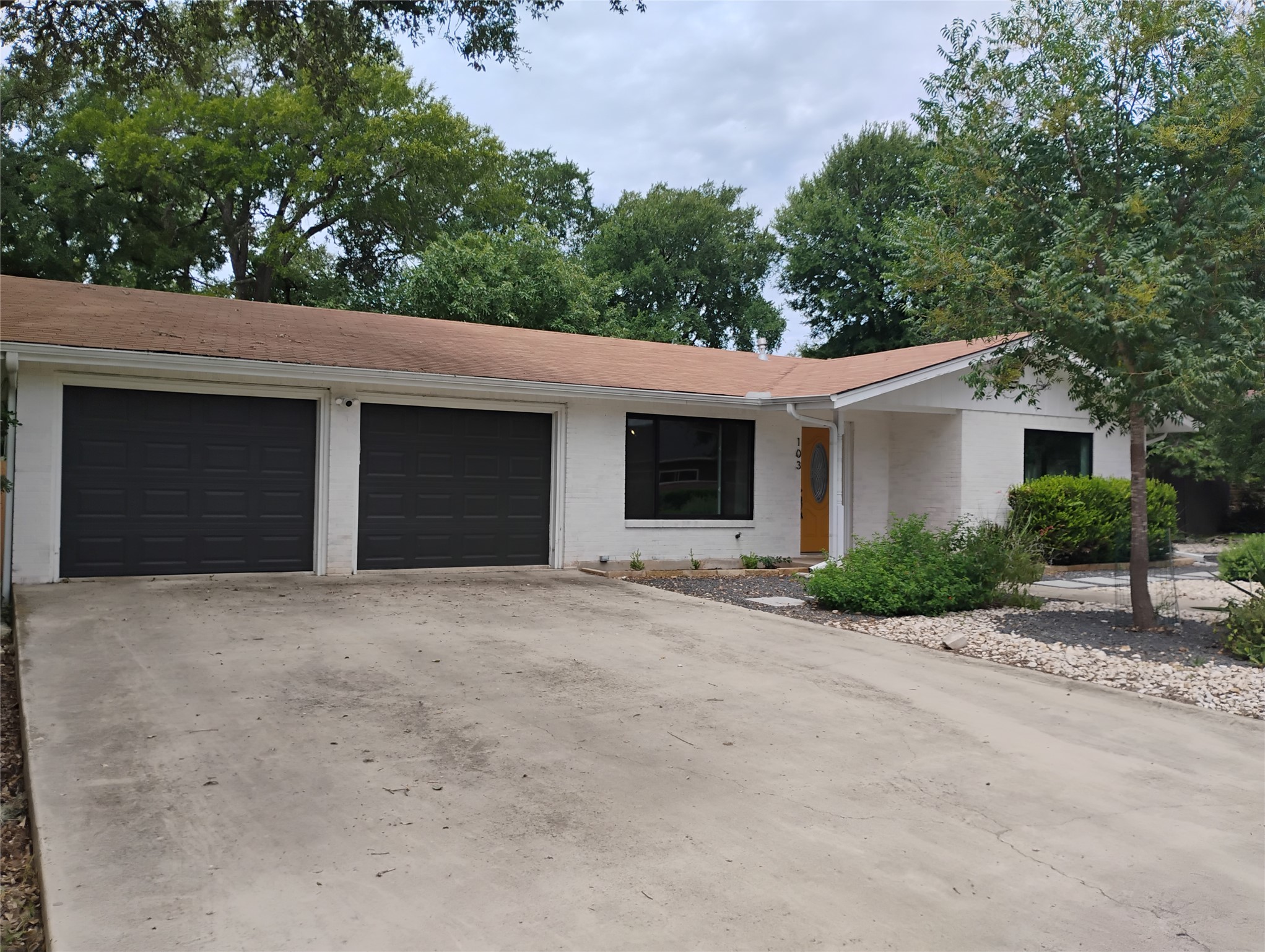 103 Laurel Ridge San Marcos, TX 78666 - Photo 2 of 38