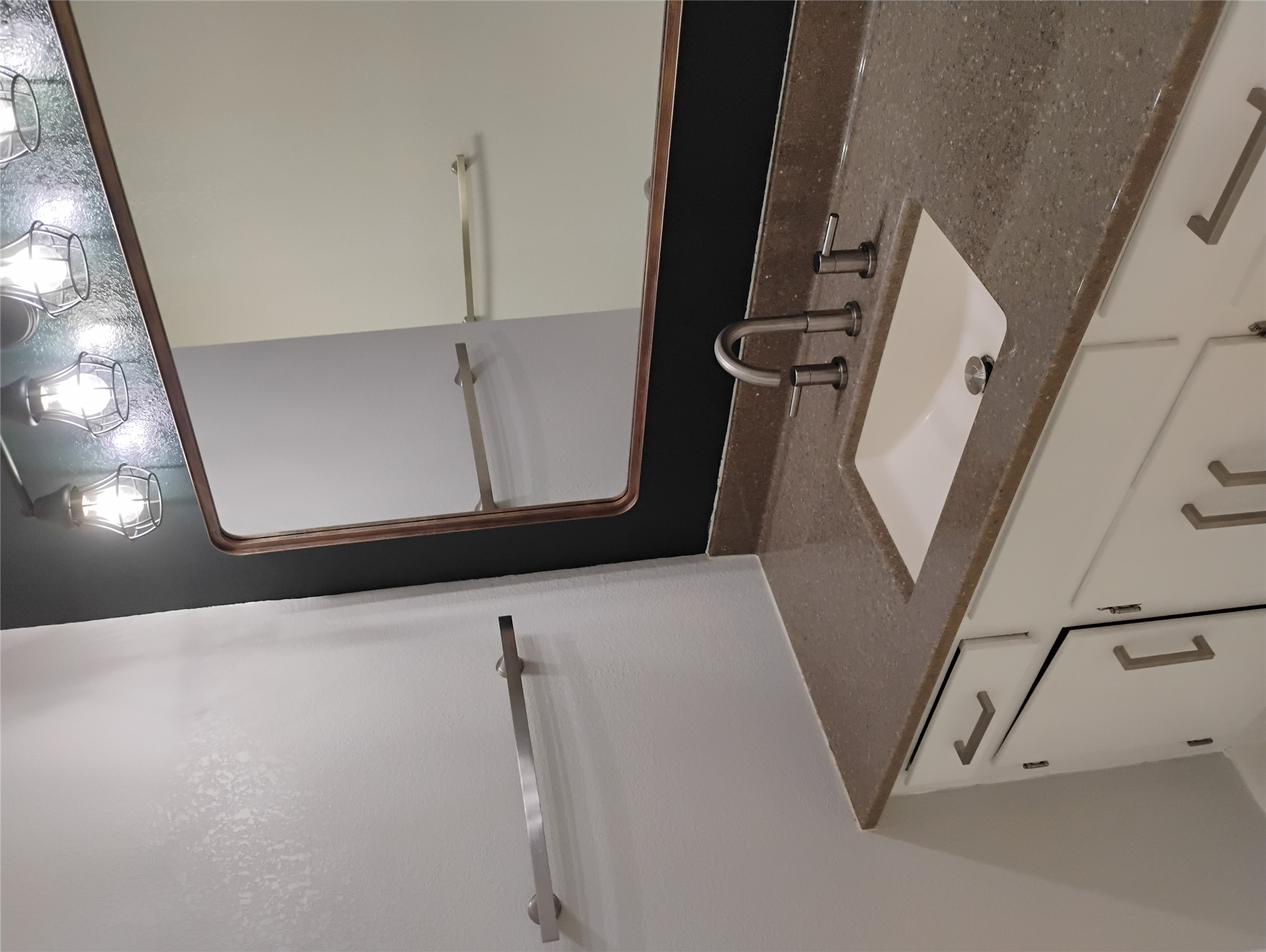 103 Laurel Ridge San Marcos, TX 78666 - Photo 26 of 38 Hall bathroom