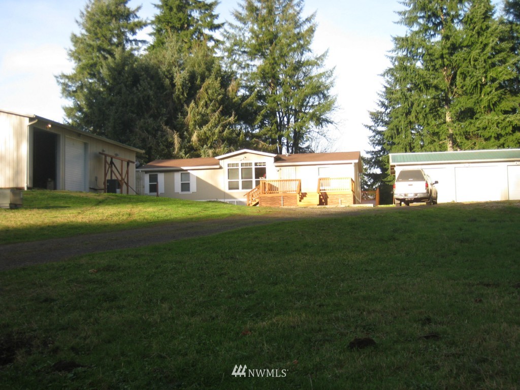 530 Beebe Road East Castle Rock, WA 98611 - Photo 2 of 13 Gallery Image 2