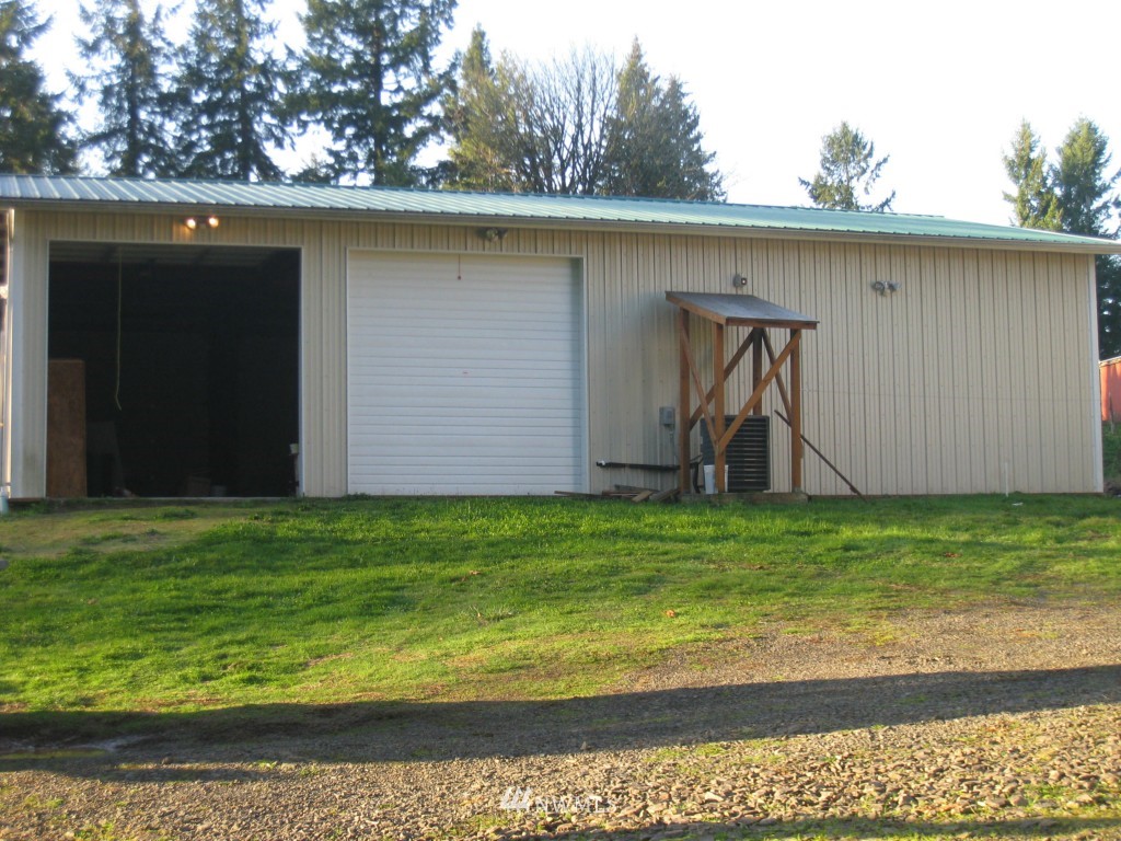 530 Beebe Road East Castle Rock, WA 98611 - Photo 5 of 13 Gallery Image 5