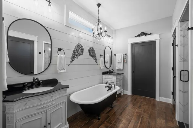 $325,000 | 249 Houston Street, Anderson, TX 77830