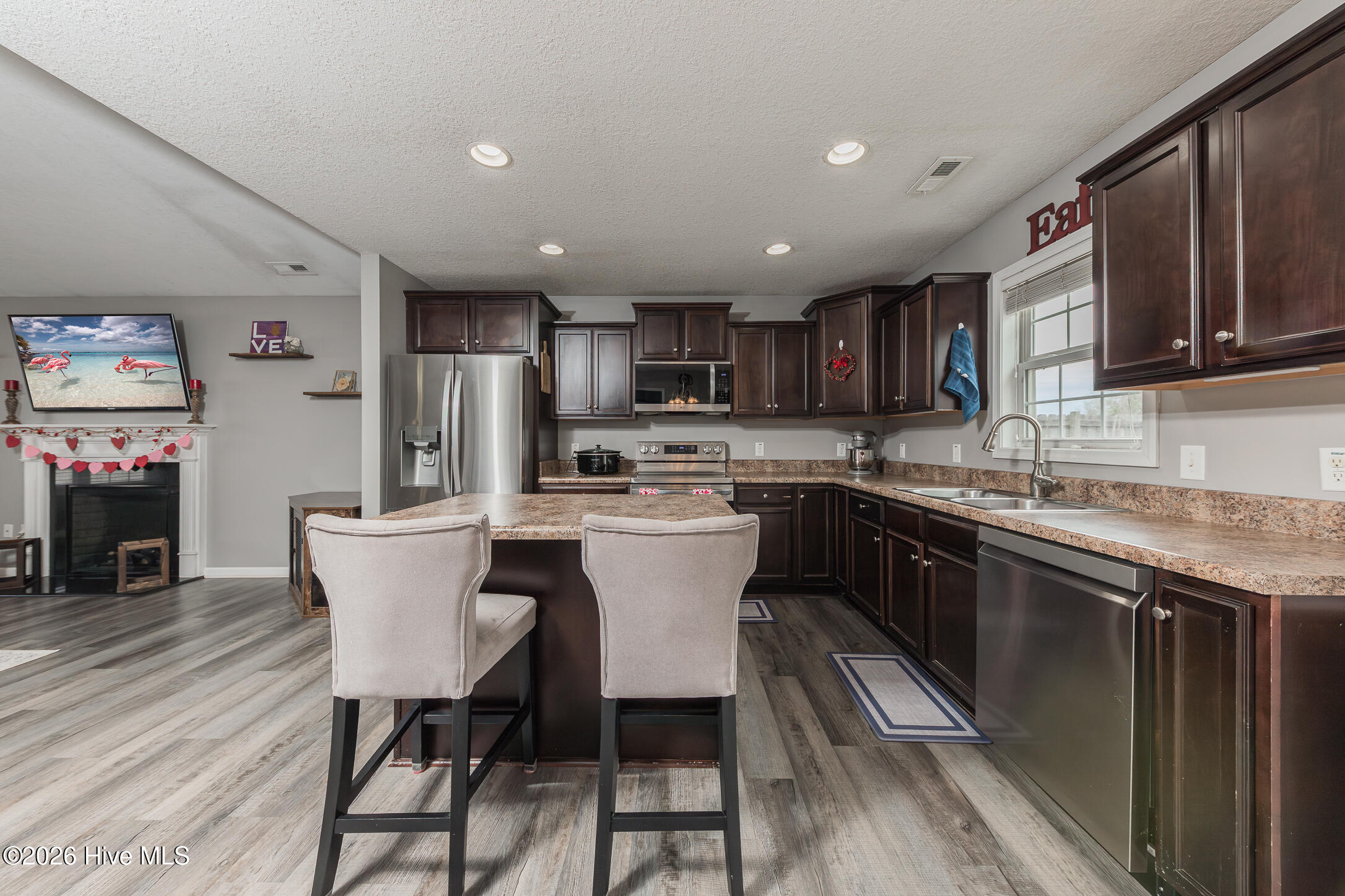 707 Appling Court Jacksonville, NC 28546 - Photo 17 of 57 17KITCHEN