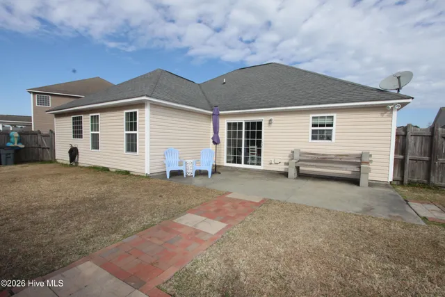$299,500 | 707 Appling Court, Jacksonville, NC 28546