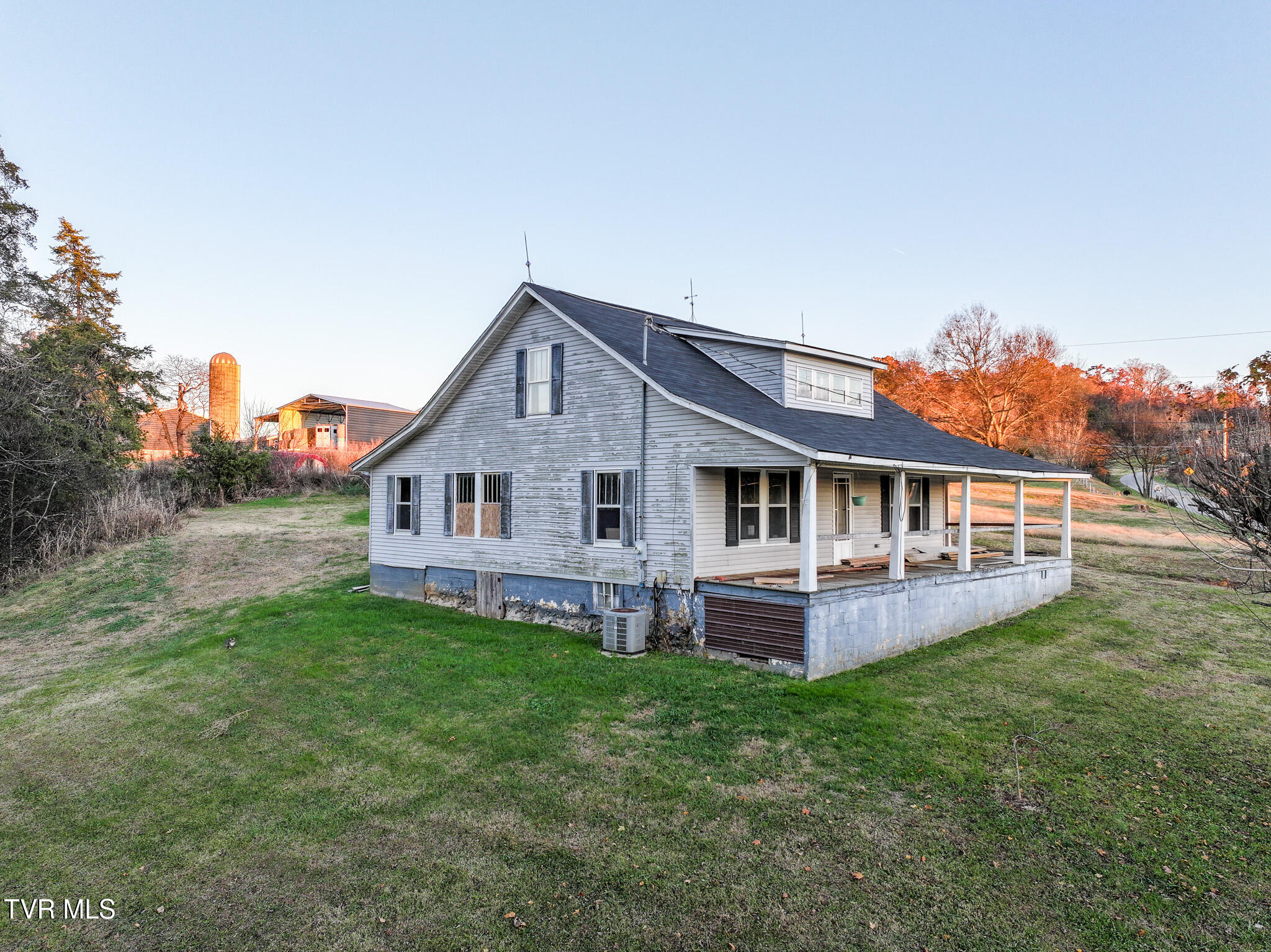 840 Bright Hope Road Greeneville, TN 37743 - Photo 35 of 48 DJI_20251109193821_0220_D