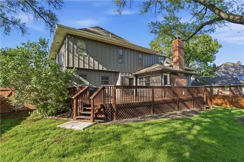 $699,950 | 5475 West 85th Terrace, Prairie Village, KS 66207