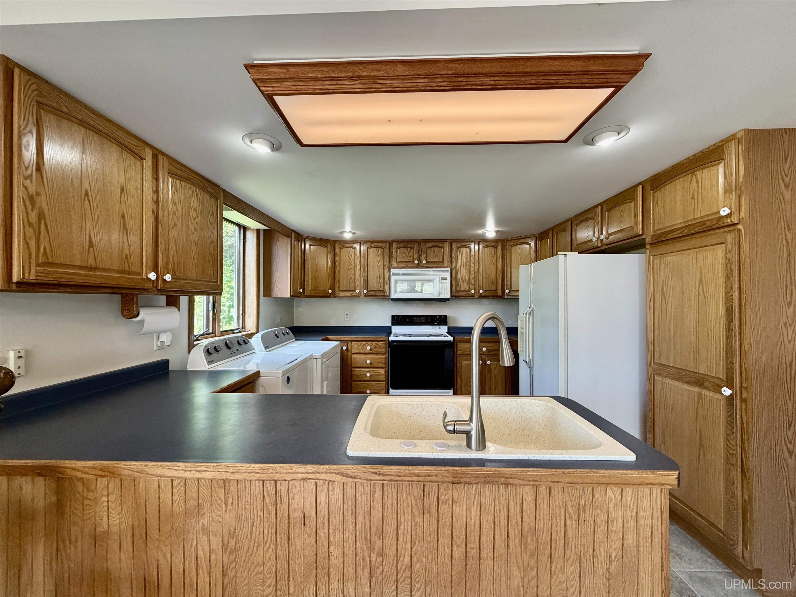 135 Cliff Street Ishpeming, MI 49849 - Photo 5 of 50