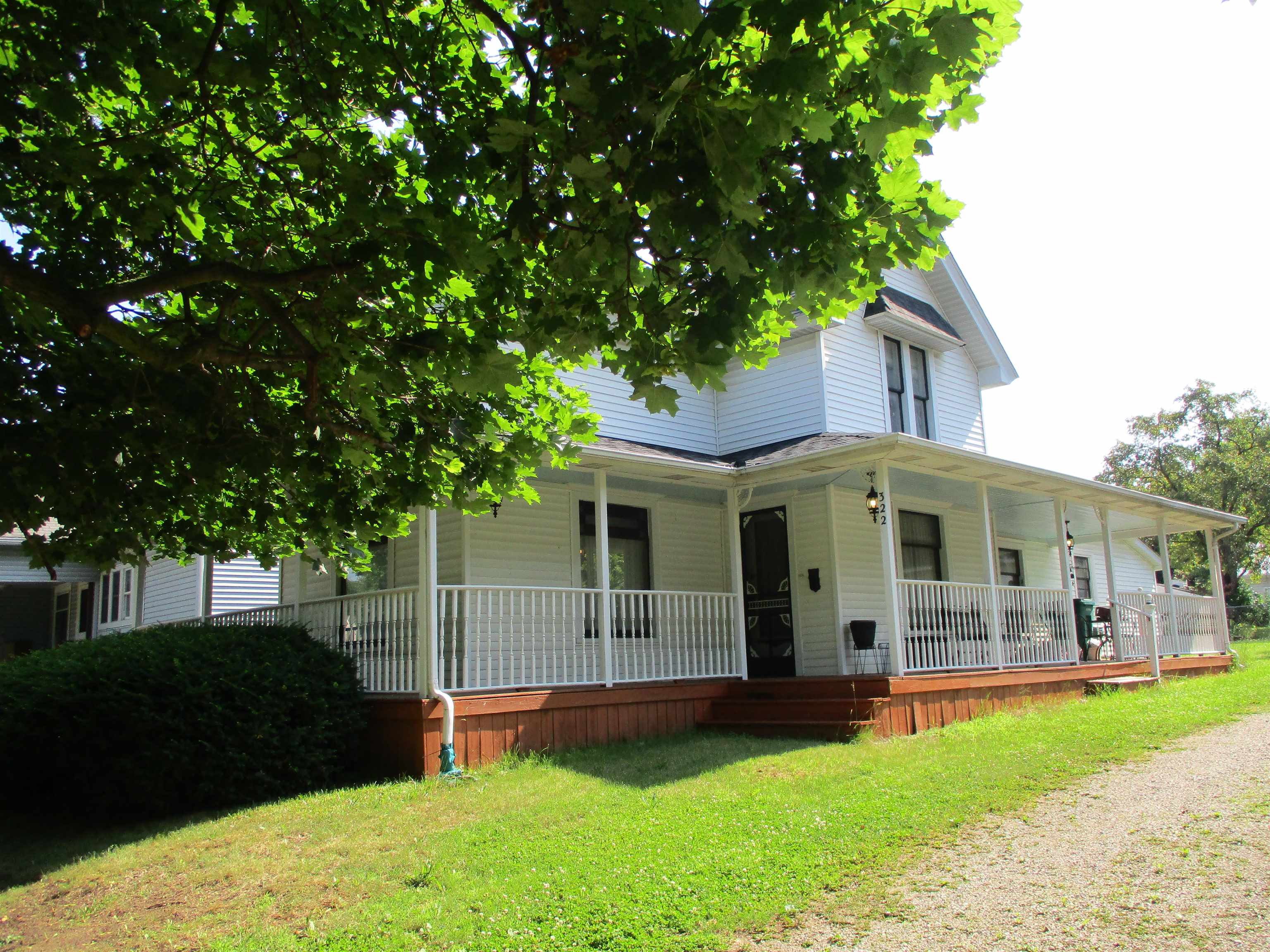322 North Main Street Perry, MI 48872 - Photo 1 of 32