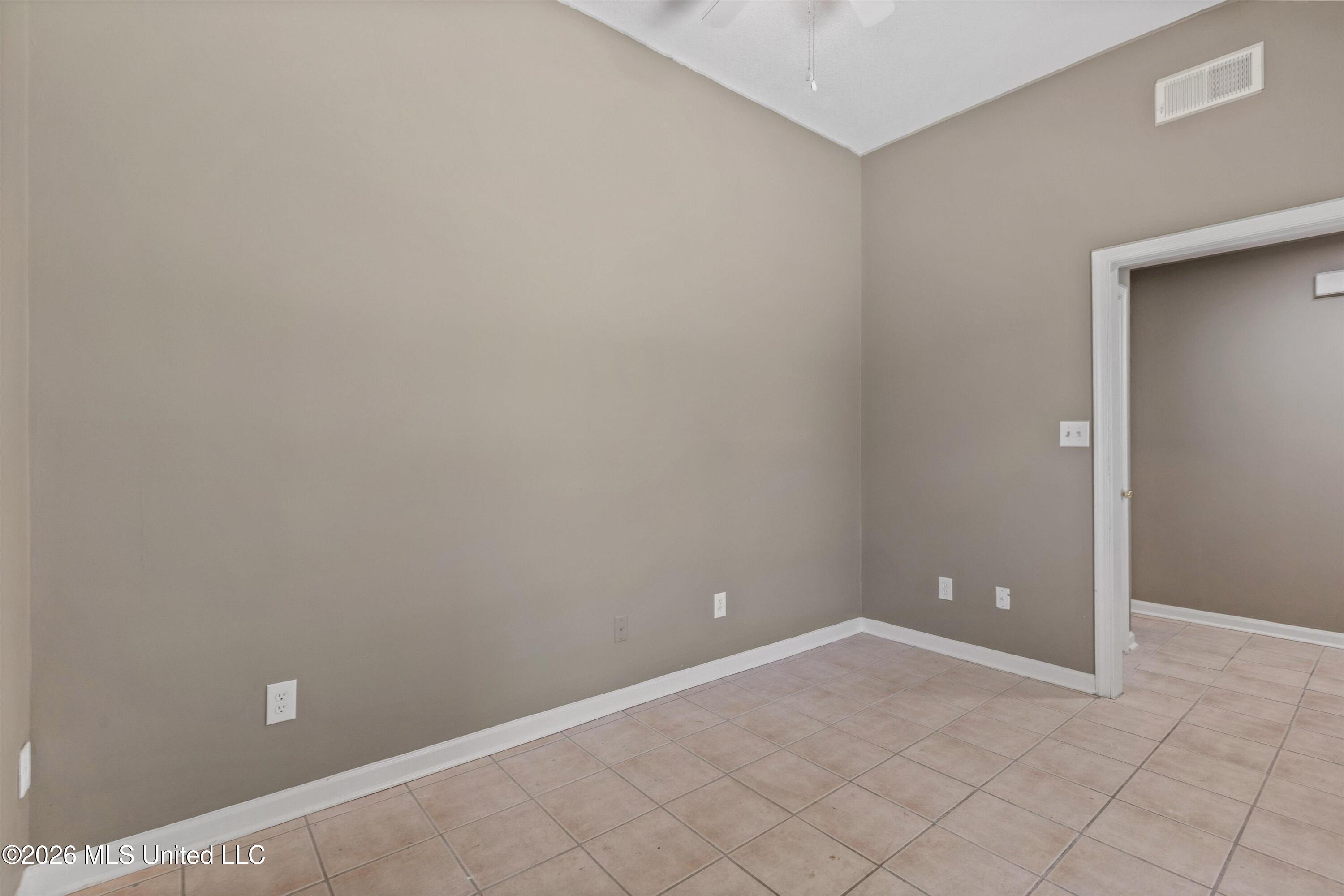 162 Forest Hill Road Byhalia, MS 38611 - Photo 9 of 28 09-162 Forest Hill Rd - 009
