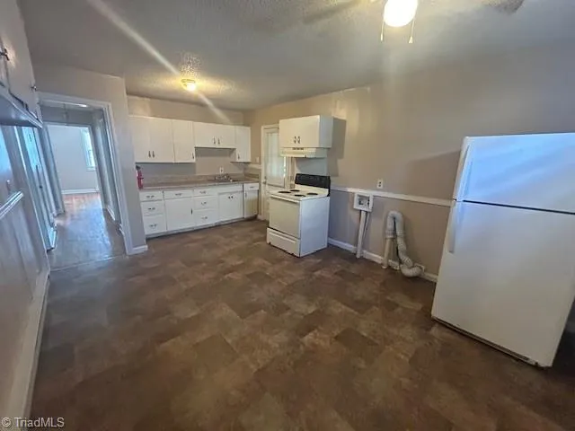 $1,125 | 2609 Textile Drive, Greensboro, NC 27405