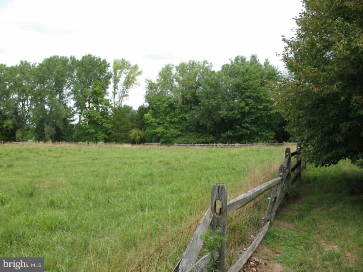 2.15 Layton Road Woodstown, NJ 08098 - Photo 3 of 6
