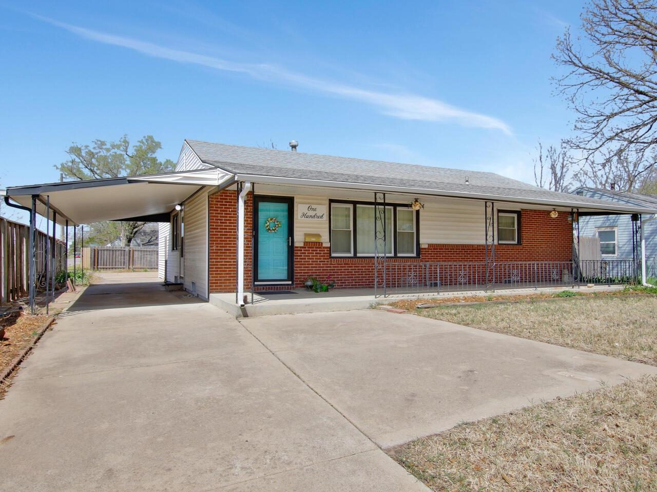 100 East Springdale Street Derby, KS 67037 - Photo 1 of 1 Single driveway entering the property from Springdale street.