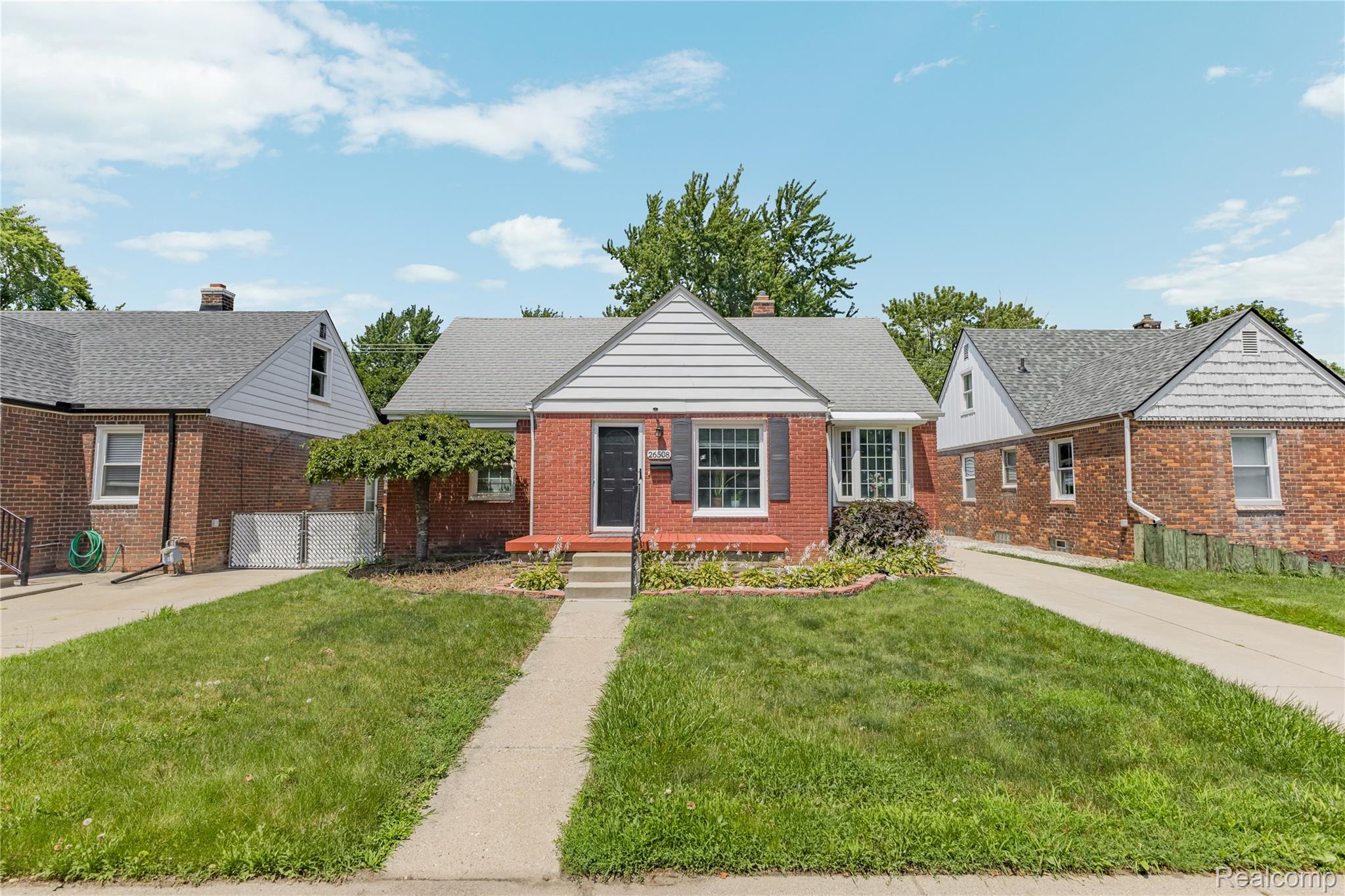 26508 Five Mile Road Redford, MI 48239 - Photo 4 of 41 Front house