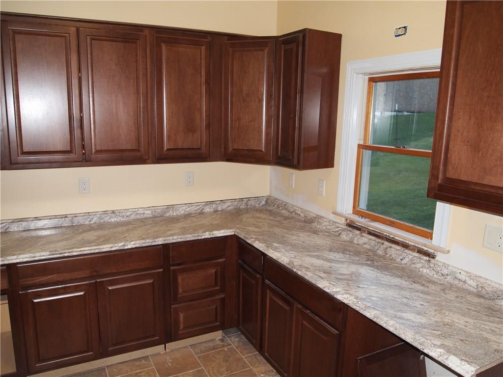 1838 Devonshire Road Coraopolis, PA 15108 - Photo 4 of 10 Gallery Image 4