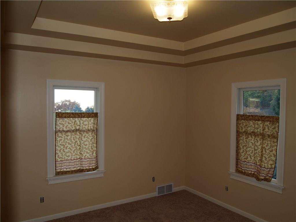 1838 Devonshire Road Coraopolis, PA 15108 - Photo 7 of 10 Gallery Image 7