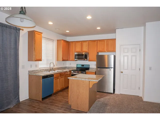 $347,500 | 1649 Southeast Night Heron Way, Gresham, OR 97080