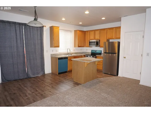 $347,500 | 1649 Southeast Night Heron Way, Gresham, OR 97080