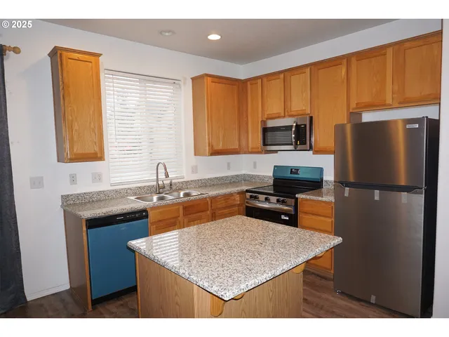 $347,500 | 1649 Southeast Night Heron Way, Gresham, OR 97080