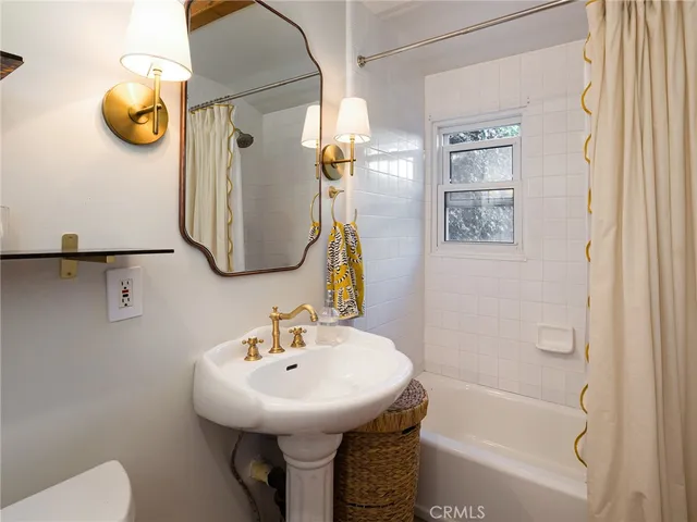 $1,399,000 | 1145 6th Street, Hermosa Beach, CA 90254