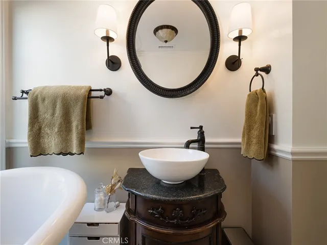 $1,399,000 | 1145 6th Street, Hermosa Beach, CA 90254