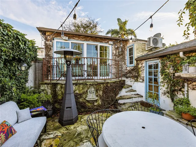 $1,399,000 | 1145 6th Street, Hermosa Beach, CA 90254