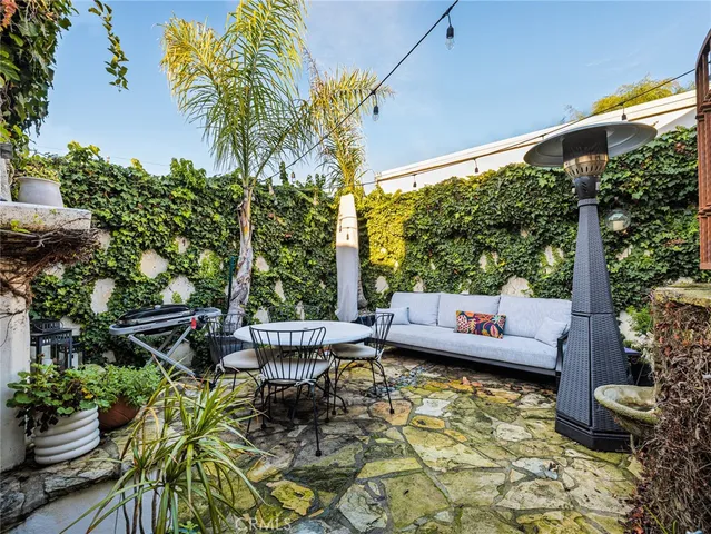 $1,399,000 | 1145 6th Street, Hermosa Beach, CA 90254