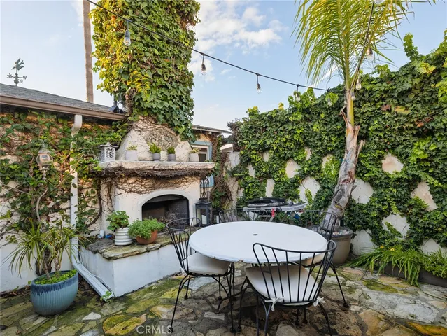 $1,399,000 | 1145 6th Street, Hermosa Beach, CA 90254