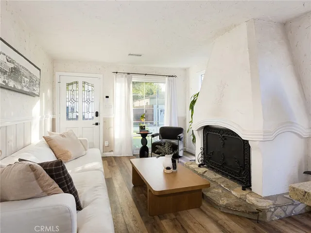 $1,399,000 | 1145 6th Street, Hermosa Beach, CA 90254