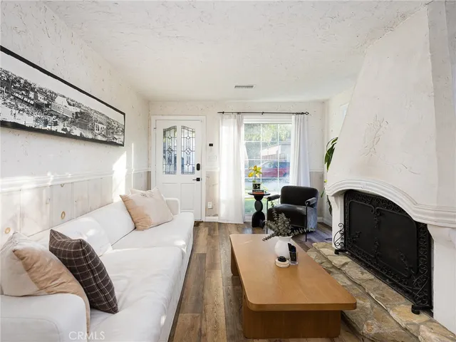 $1,399,000 | 1145 6th Street, Hermosa Beach, CA 90254