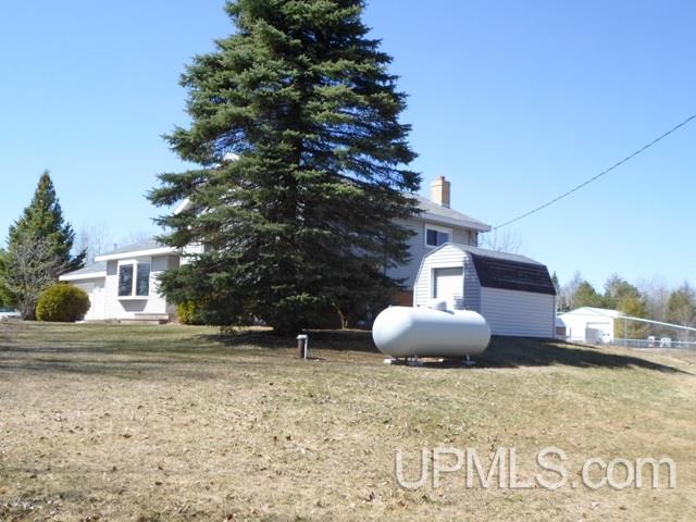4374 18th Road Escanaba, MI 49829 - Photo 15 of 20