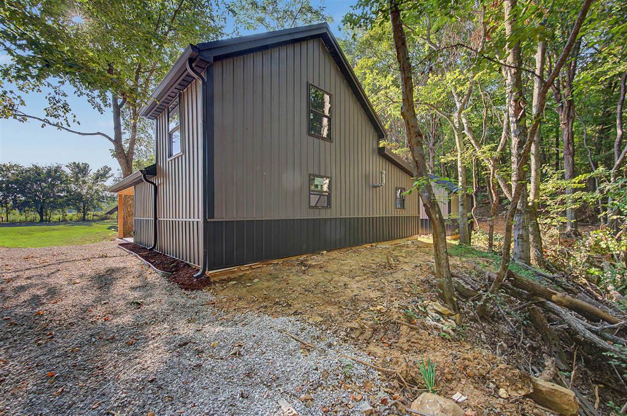 575 Larry Hope Road Summer Shade, KY 42166 - Photo 10 of 29 Gallery Image 10