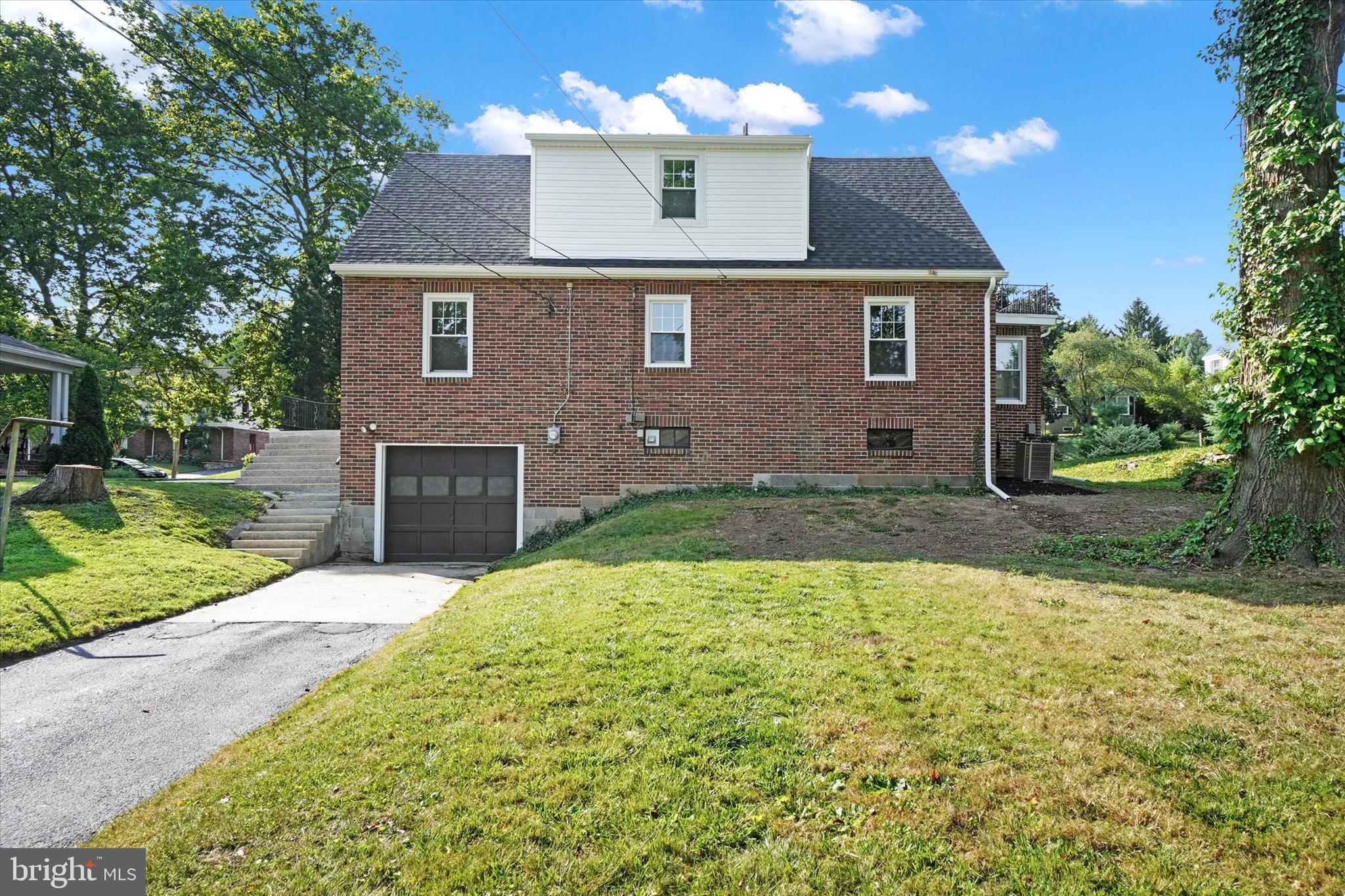 127 Irving Road York, PA 17403 - Photo 7 of 28 Gallery Image 7