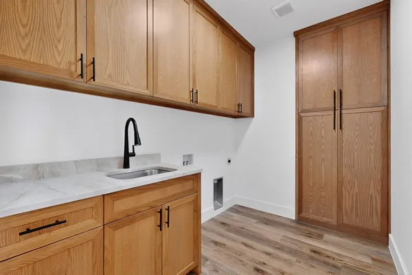 $550,000 | 1501 Rider, Azle, TX 76020