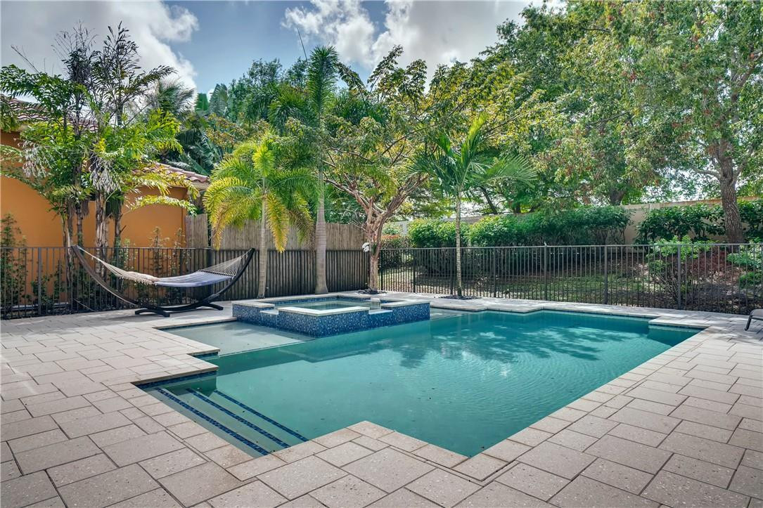 17888 Key Vista Way Boca Raton, FL 33496 - Photo 43 of 50 Pool w Hot Tub